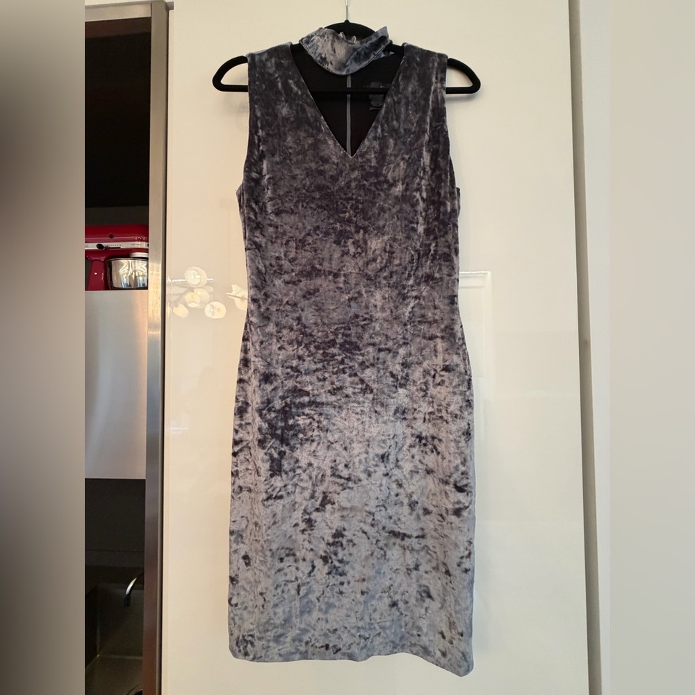 Aqua Velvet V-Neck Midi Dress in Gray